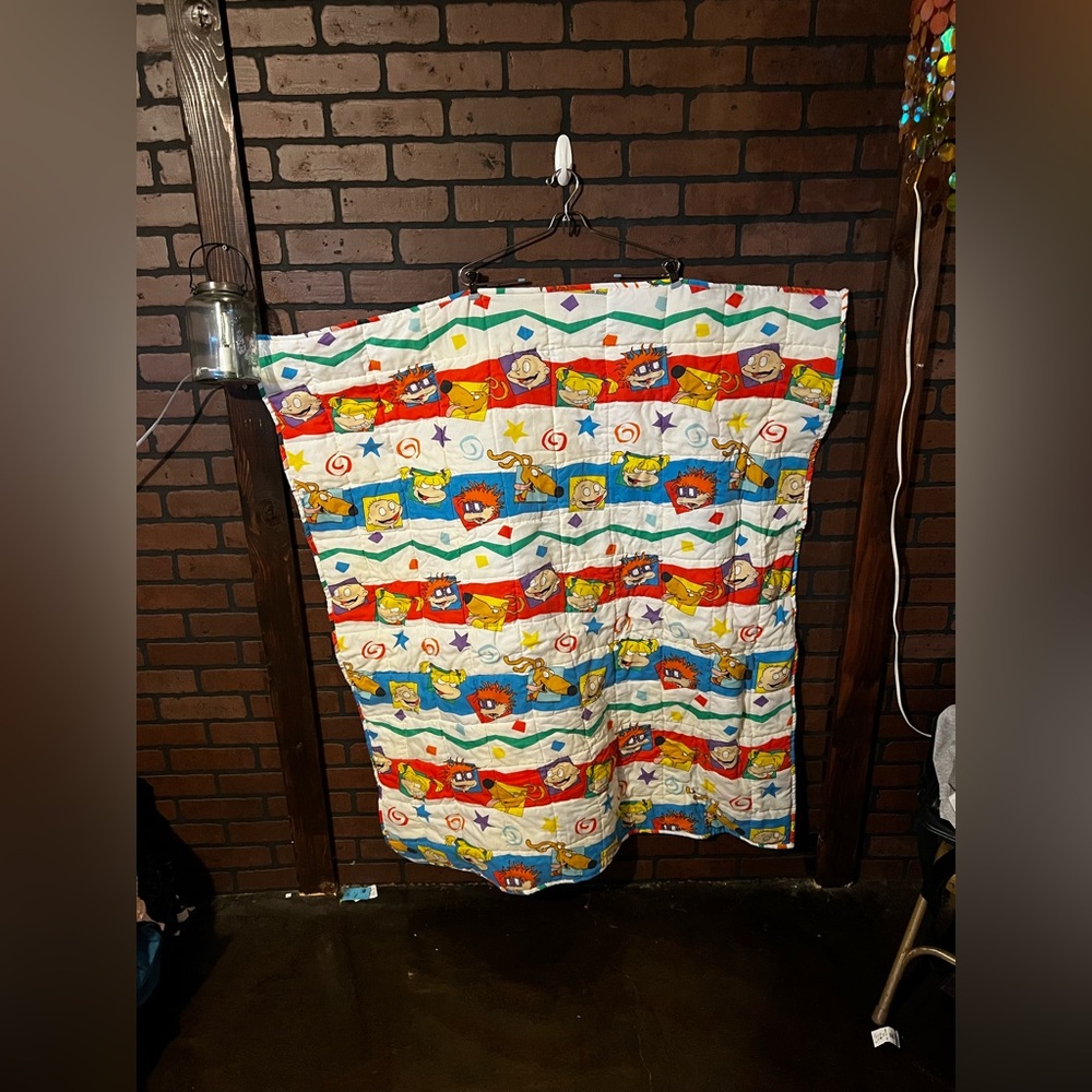 vintage Rugrats twin-size blanket.